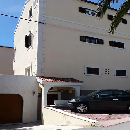 马蒂奇公寓酒店 *